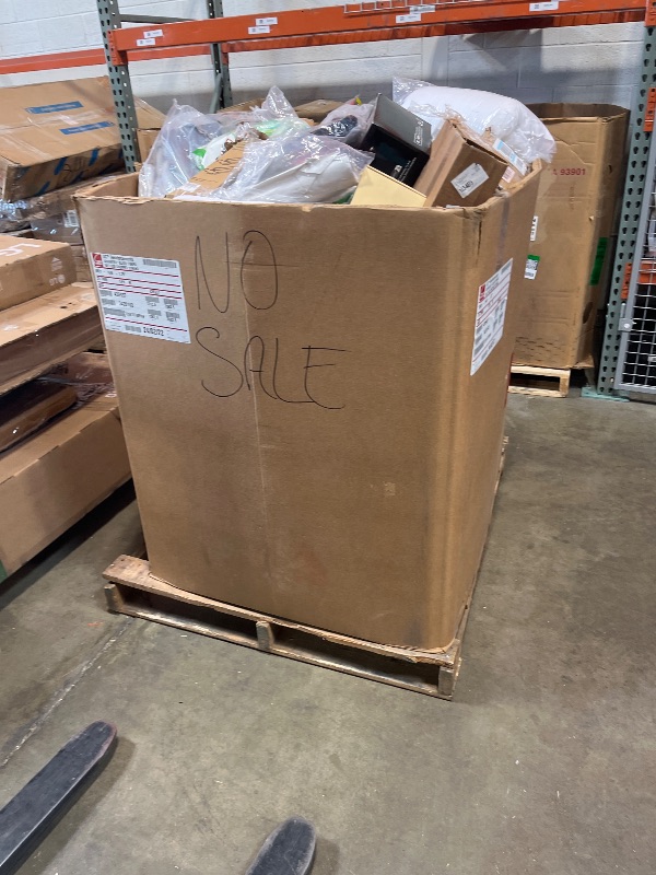 Photo 1 of *** NON REFUNDABLE *** 
*MUST BRING TRUCK TO PICK UP*
TRASH/NON SELL PALLET