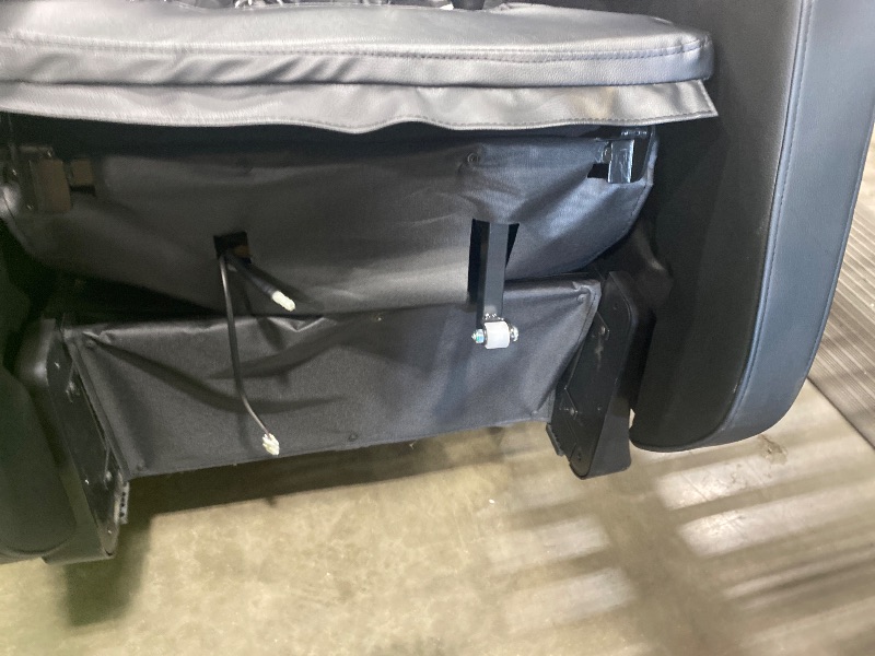 Photo 1 of ** SEE NOTES **
MEROUS 4D Zero Gravity Massage Chair Recliner, SL-Track Shiatsu Massage Chair Full Body with Voice Control,Body Scan,Waist Heating,Bluetooth,Foot Rollers,32 Airbags&Extended Footrest (Gray)