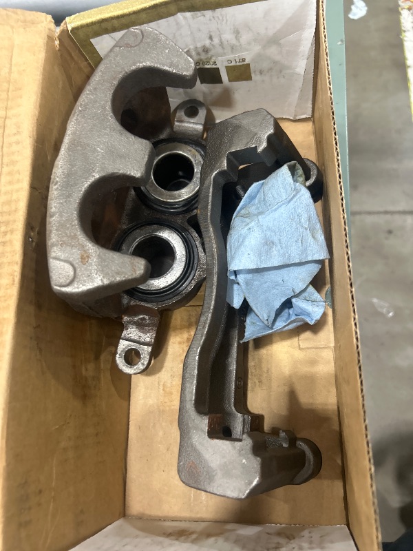 Photo 1 of **MISSING HARDWARE**
ACDelco Professional 18FR2660 Disc Brake Caliper Assembly (Friction Ready Non-Coated), Remanufactured (Renewed)