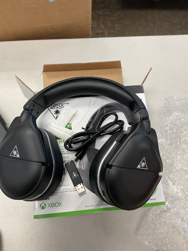 Photo 1 of Turtle Beach Stealth 700 Gen 2 MAX Multiplatform Amplified Wireless Gaming Headset - Xbox Series X|S, Xbox One, PS5, PS4, PC – Bluetooth, 40-Hr Battery, 50mm Speakers- Black (Renewed)