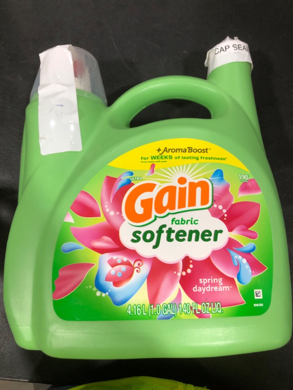 Photo 1 of Gain Fabric Softener, Spring Daydream, 140 fl oz, 190 Loads