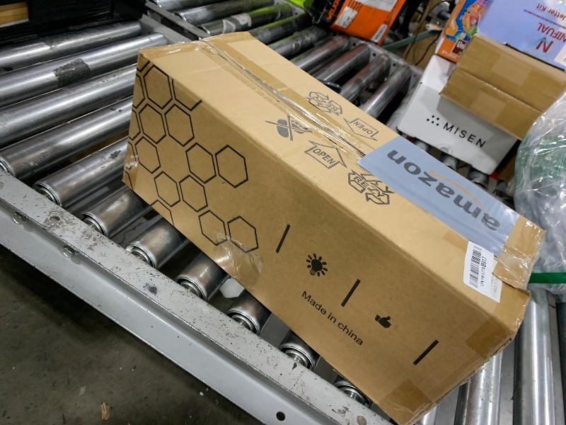 Photo 1 of FERUERW Hexagon Garage Lights, High Brightness 168W 6500K 18480Lumens Honeycomb Hexagon Led Garage Light 5 Grid for Garage, Auto Beauty Shop, Car Detailing Shop, Workshop