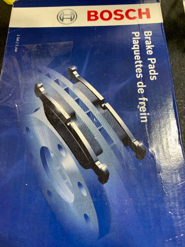 Photo 1 of BOSCH BE1033H Blue Ceramic Disc Brake Pad Set With Hardware - Compatible With Select Chevrolet Cobalt, HHR, Malibu; Pontiac G5, G6, Pursuit; Saturn Aura, Ion; REAR