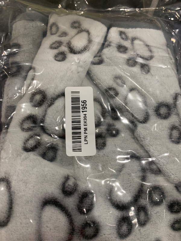 Photo 1 of Luciphia Premium Soft Dog Blanket for Small Medium Large Dogs Washable 300GSM Fluffy Warm Fleece Puppy Cat Paw Print Pet Flannel Grey Paw M(30"x20")