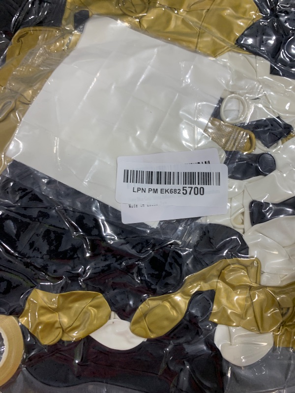 Photo 1 of 136pcs Navy Blue Gold White Balloons Garland Arch Kit,18 12 10 5 Inch Different Sizes Pack Party Latex Balloons for Valentine’s Day Birthday Holiday Party Decorations