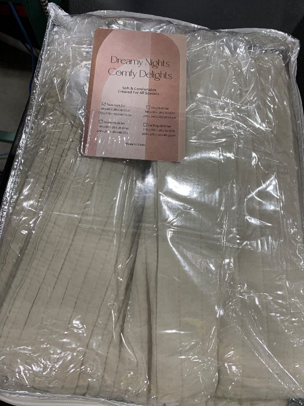Photo 1 of Bedsure 100% Cotton Quilt Set - Lightweight Queen Bedspread, Cream Yellow Cozy Bedding Coverlet 3-Piece with Pillow Shams in Geometric Pattern for All Season, 90x96 inches, 100% Cotton Voile