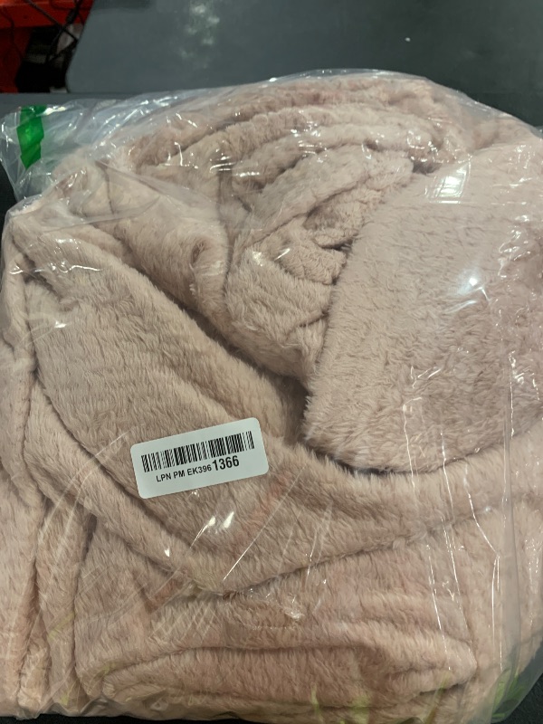 Photo 1 of NEWCOSPLAY Super Soft King Blanket Dusty Pink Premium Silky Flannel Fleece Leaves Pattern Lightweight Bed Blanket All Season Use (Dusty Pink, King(90"x110"))