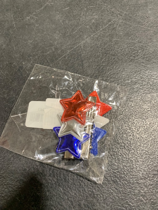 Photo 1 of Totelux 4th of July Star Hair Clips PU Hair Pins Red Blue Silver Star Hair Barrettes Alligator Clips Patriotic Hair Accessories for Women Girls Independence Day Party Favor Gift 2Pcs