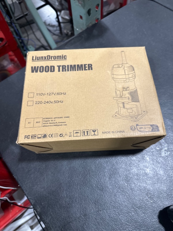 Photo 1 of Router Tool 800W Wood Router for Woodworking Tools Compat Router Plunge Router Trim Router with 12pcs 1/4" Router Bits 31000r/Min 110V,Tool Box (LiunxDromic-US5) (LiunxDromic-US5)
