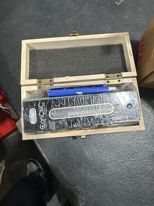 Photo 1 of Accusize Industrial Tools 6 inch Professional Master Precision Level in Fitted Box, Accuracy 0.0002''/10'', S908-C606