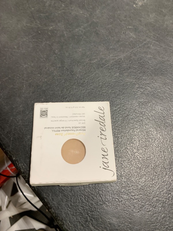 Photo 1 of Iredale Pure SPF 20 Pressed Powder Refill