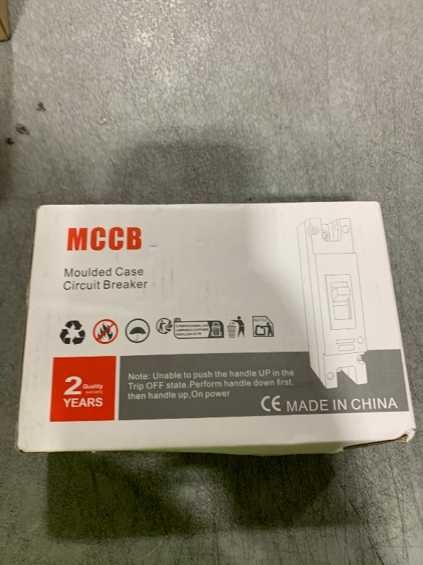 Photo 1 of Heschen DC Molded Case Circuit Breaker MCCB, HSM1PV-250, 1 Poles, DC 250V 200A, Photovoltaic Circuit Breaker, for Solar PV System Solar Panels Grid System