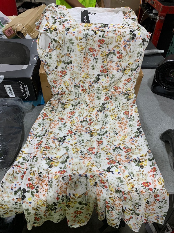 Photo 1 of Women's Summer Floral Flowy Dress Medium