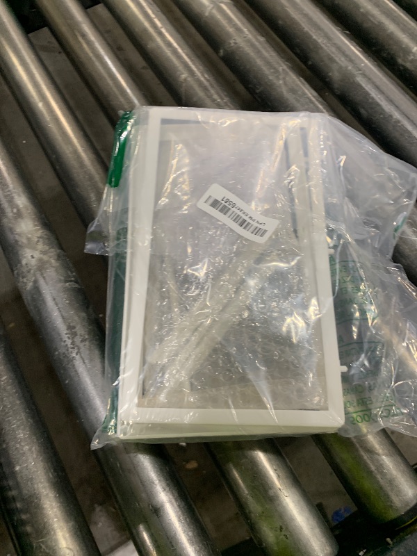 Photo 1 of 2 Pieces Fish Tank Breeder Net Mesh Breeder Box Fish Hatchery Isolation Separation Net Plastic Frame Fry Hatchery Incubator Mesh Breeding Box with Suction Cup for Aquarium
