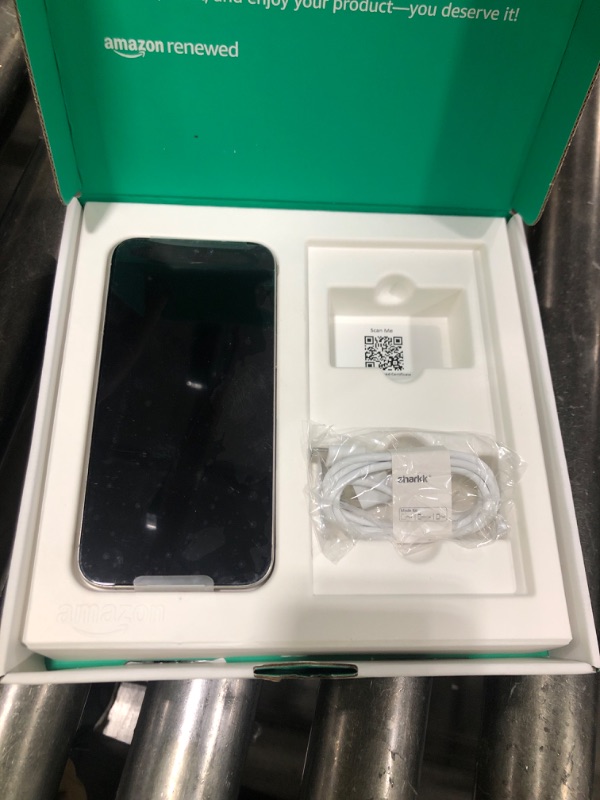 Photo 1 of Apple iPhone 15 Pro Max, 256GB, White Titanium - Unlocked (Renewed Premium)