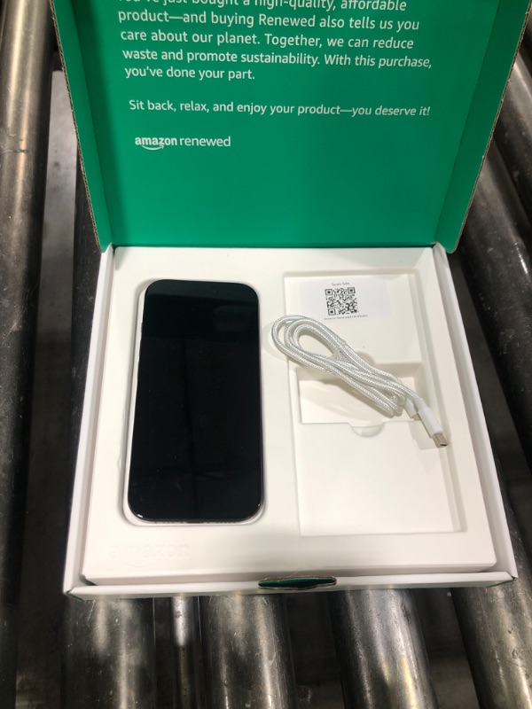 Photo 1 of Apple iPhone 16 Pro, US Version, 128GB, Black Titanium - Unlocked (Renewed Premium)