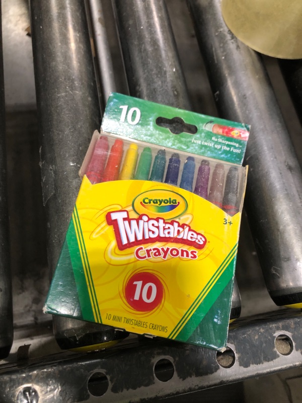 Photo 1 of Crayola Crayons, 10