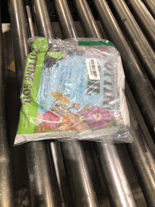 Photo 1 of Organic Harvest Potting Mix Soil for Vegetables, Herbs and Flowers, 4 Quart (Packaging May Vary) (1 Bag)