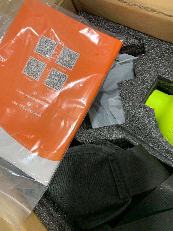 Photo 1 of Scuba Tank 1L Mini Scuba Tank Support About 15 Minutes Underwater Breathing(No More Than 33ft) Scuba Diving Accessories Diving Oxygen Tanks for Water Rescue/Diving Sightseeing/Backup Air Source, Green