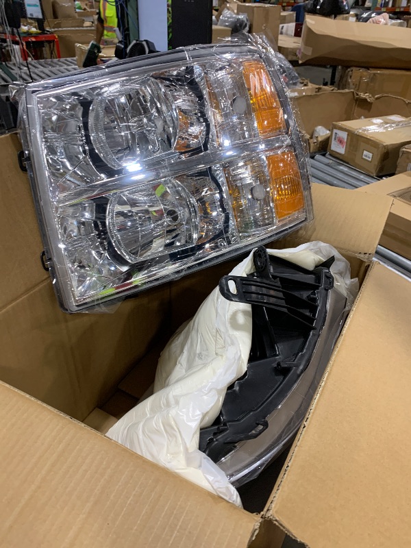 Photo 1 of Headlights Assembly for 2007 2008 2009 2010 2011 2012 2013 Chevy Silverado 1500,07-14 Silverado 2500HD 3500 Halogen Headlamp, OE Style