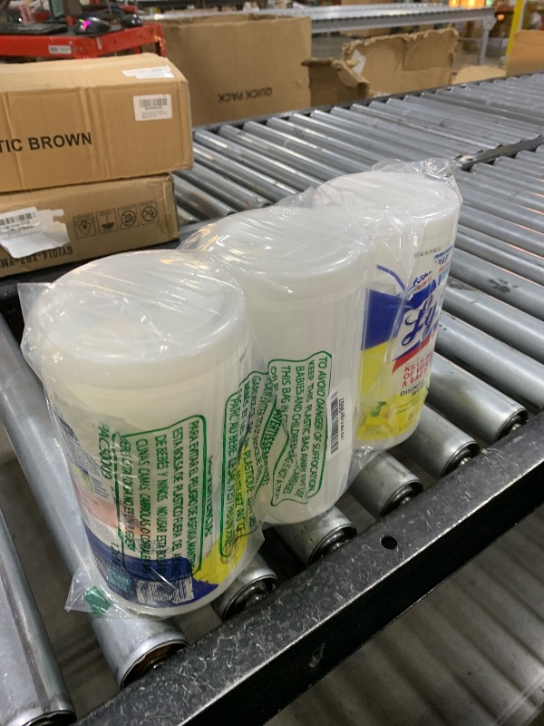 Photo 1 of Lysol Disinfectant Wipes