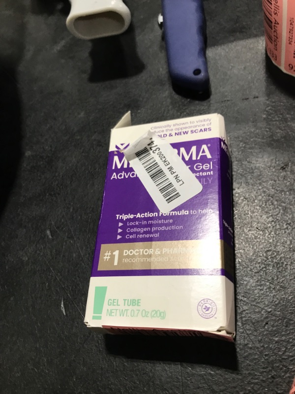 Photo 1 of Mederma Advanced Scar Gel, Treats Old and New Scars, Reduces the Appearance of Scars from Acne, Stitches, Burns and More, 0.70oz (20g)
