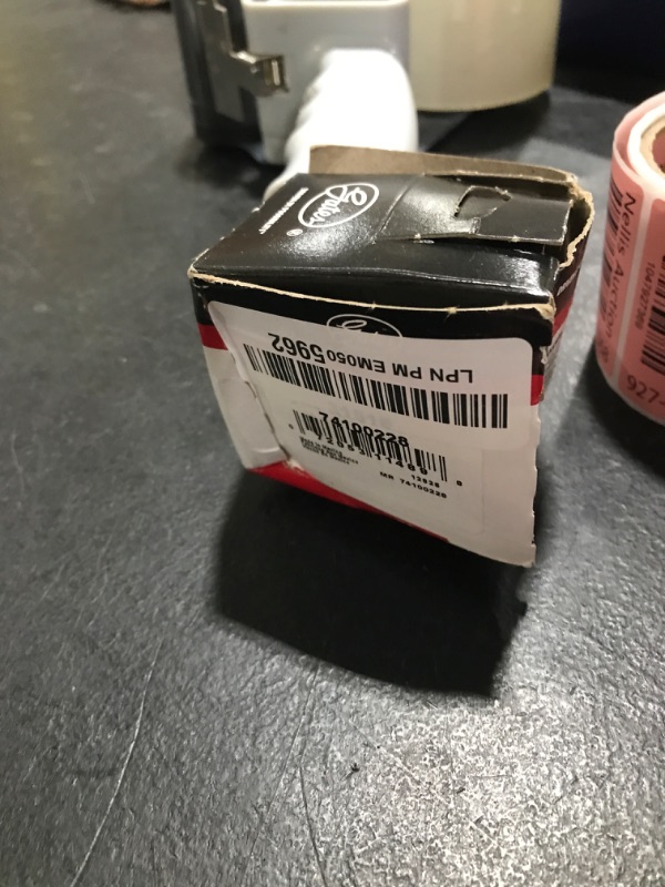 Photo 1 of Gates 31516 Safety Release Radiator Cap
