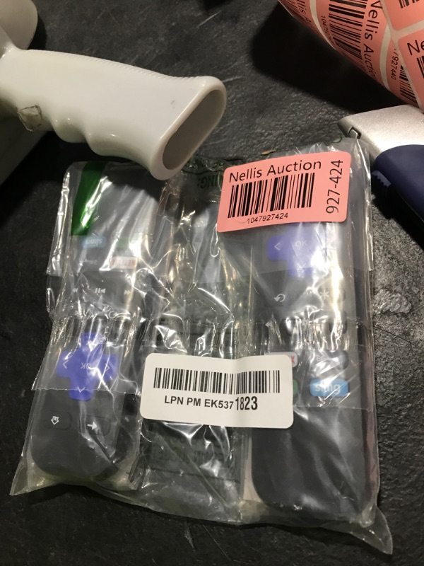 Photo 1 of roku remotes 2 pack