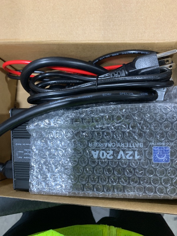 Photo 1 of ECO-WORTHY 12V 20A Lithium Battery Charger 14.6V LiFePO4 Battery Charger with Quick Connector Automatic Smart & Maintenance for Deep Cycle Rechargeable Battery Boat RV