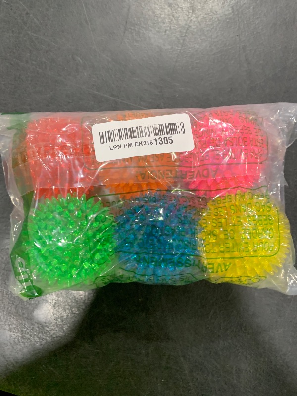 Photo 1 of petizer 6 Pack 2.5” Squeaky Dog Toy Balls, Floating Dog Pool Balls, Spiky Dog Balls, Durable Interactive Fetch Toys for Puppy, Dog Chew Toys for Teething (2.5"", Small Dog), Set of 6