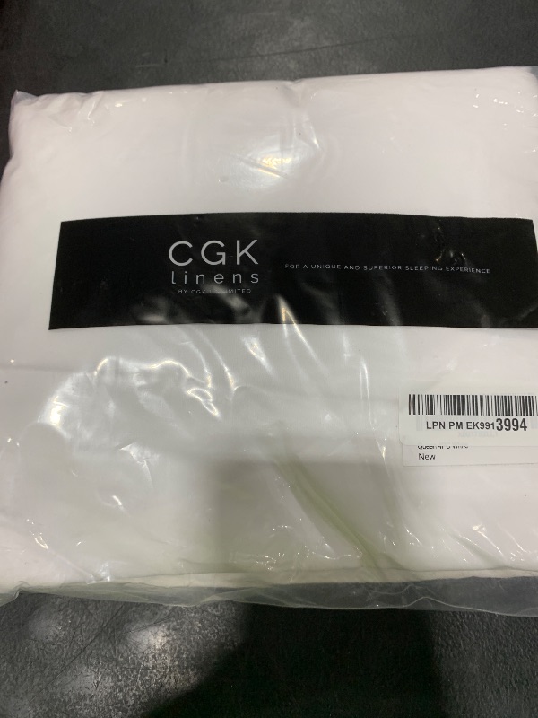 Photo 1 of Queen Size 4 Piece Sheet Set - Comfy Breathable & Cooling Bed Sheets Set - Hotel Luxury Bedding for Women, Men, Kids & Teens - Deep Pockets, Easy Secure Fit, Soft and Wrinkle Free - Oeko-Tex - White