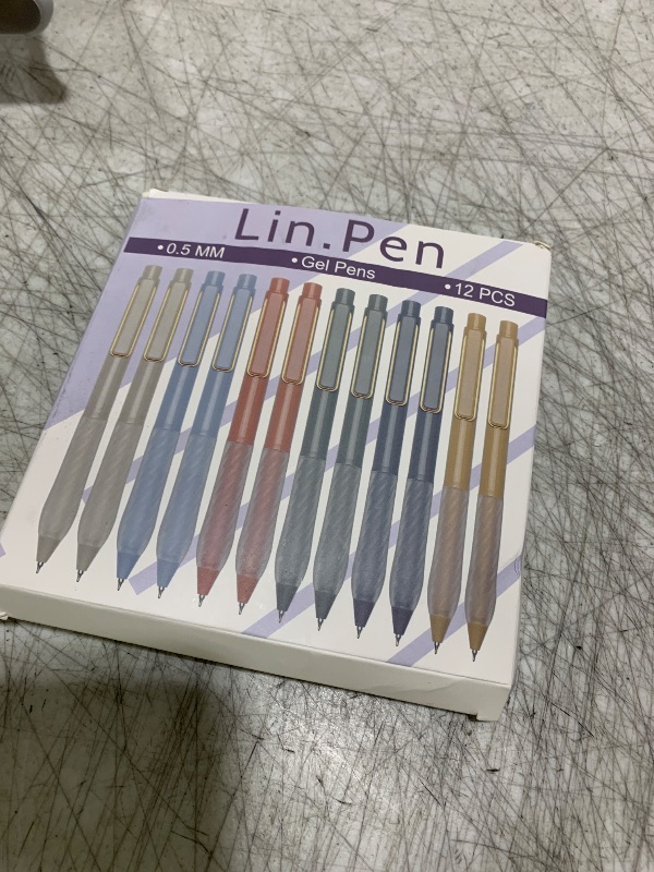 Photo 1 of Lin.Pen Gel Pens 0.5mm Point Pen Black Ink Smooth Writing Retractable Pen for Office,School Supplies,12-Count (Gold clip)