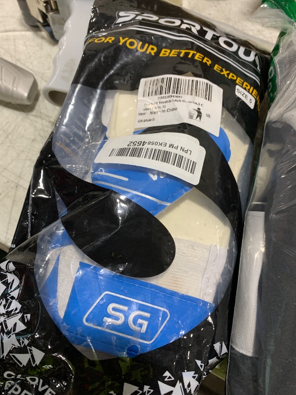 Photo 1 of Sportout Youth&Adult Goalie Goalkeeper Gloves, Strong Grip for The Toughest Saves, with Finger Spines to Give Splendid Protection to Prevent Injuries,3 Colors (Blue, 5)