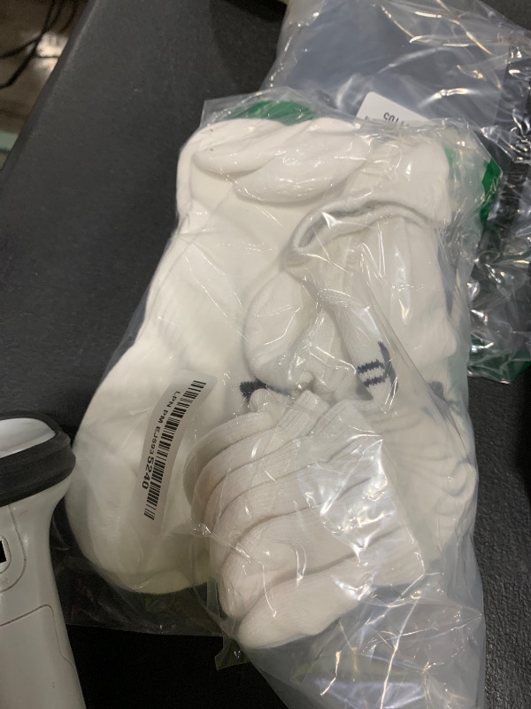 Photo 1 of Under Armour Unisex-Adult Training Cotton No Show Socks 6 Pack, (100) White/White/Black, Large