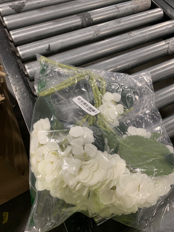 Photo 1 of Kimura's Cabin 6Pcs Fake White Hydrangea Flowers Artificial Silk Hydrangeas with Stems Faux Hydrangea Bouquets for Home Wedding Party Table Core Decoration (White, Pack of 6)