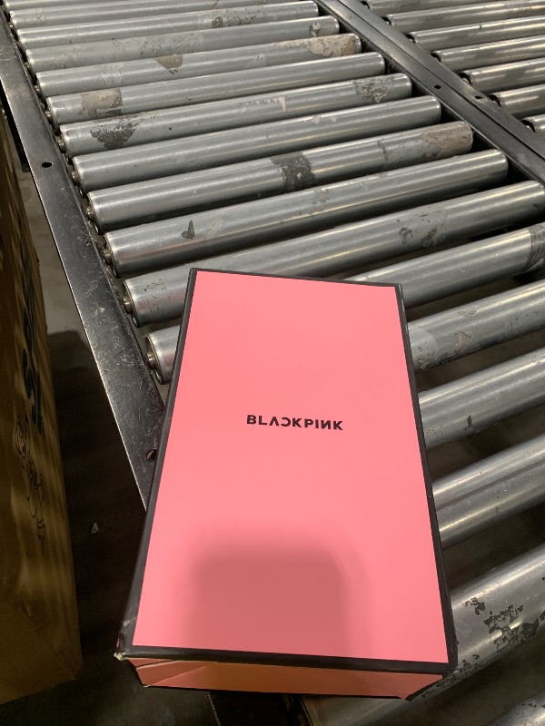 Photo 1 of KPOPINTOUCH Blackpink Official Fan Light Stick Version 2 Cheering Lightstick for K-Pop Idol Concert Lightup Lighting Party Supplies