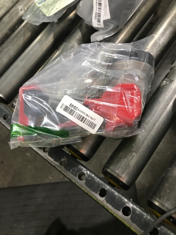 Photo 1 of Milwaukee 2735-20 M18 LED Work Light