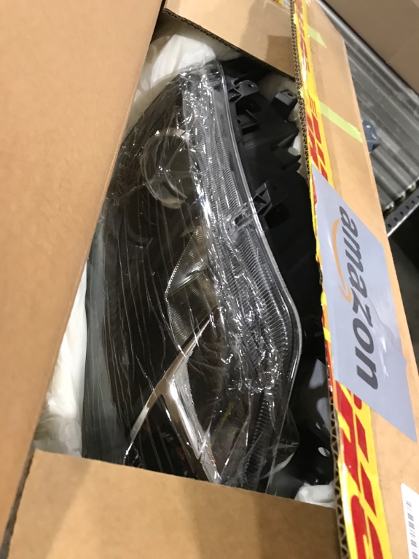 Photo 1 of munirater Headlight Assembly Replacement for 2010 2011 2012 Fusion Right Headlamp Passenger Side 9E5Z13008A