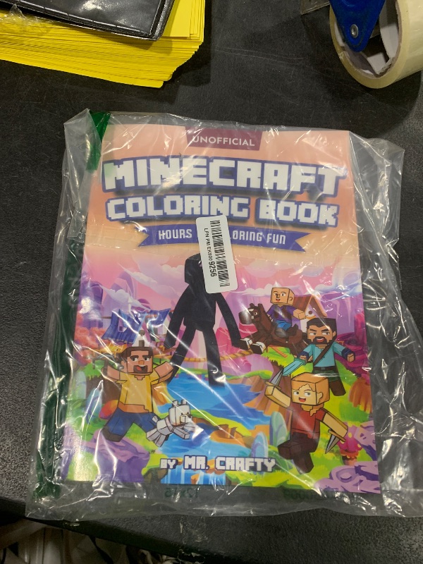 Photo 1 of MINECRAFT'S COLORING BOOK: Minecrafter's Coloring Activity Book: Hours of Coloring Fun (An Unofficial Minecraft Book)