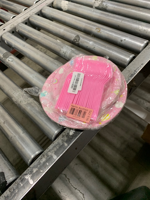 Photo 1 of 100pcs Hot Air Balloon Party Decorations for Baby Shower Pink Plates and Napkins Tableware Set Disposable for Cloudy Baby Girls Birthday Party Serves 25 Guest