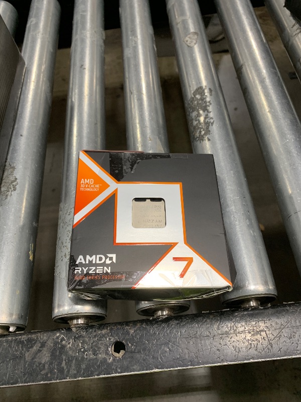 Photo 1 of AMD RYZEN 7 9800X3D 8-Core, 16-Thread Desktop Processor
