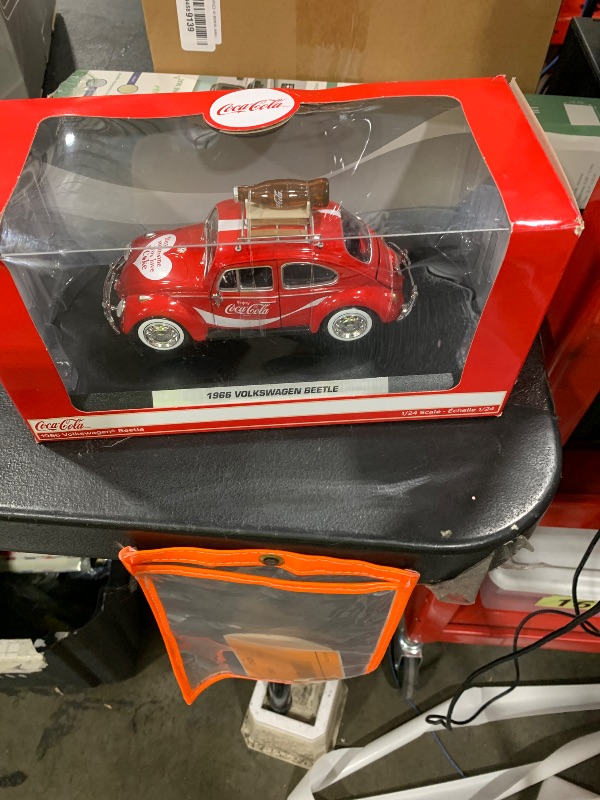 Photo 1 of Motor city classics | Coca-Cola 1940 Ford Delivery Van with Cooler | 1:24 Scale Model Diecast Collectible | 424195