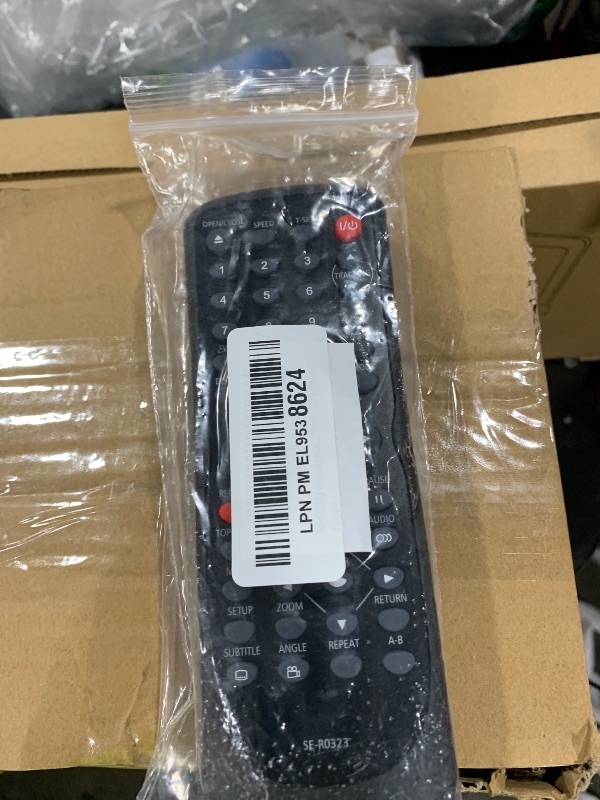 Photo 1 of SE-R0323 Replacement Remote Control Applicable for Toshiba DVD VCR Player SD-V296 SD-V296KU SDV296 SDV296KU SD-V296-K-TU