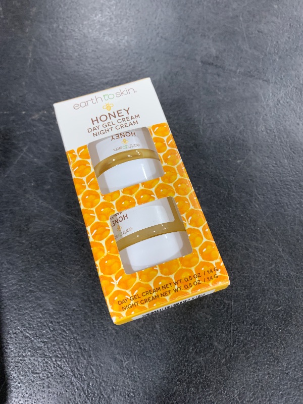 Photo 1 of Earth To Skin Honey Manuka Mini Duo Set Day Gel Cream (0.5 Fl Oz) and Night Cream (0.5 Fl Oz) with Hyaluronic Acid & Vitamin E, All-Day & Night Hydration for Face and Neck (2 Pack)