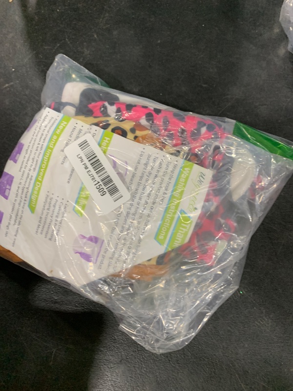 Photo 1 of wegreeco Washable Female Dog Diapers (Pack of 3)
