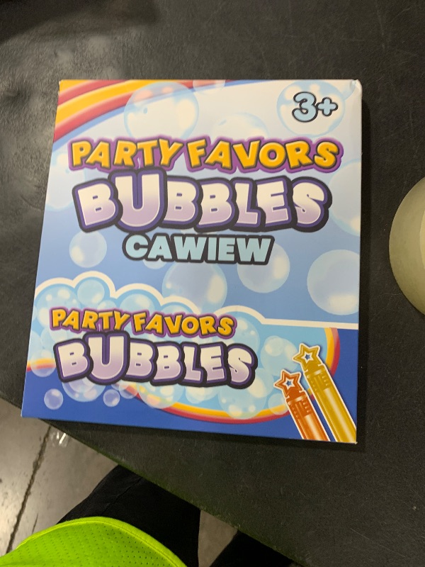 Photo 1 of 32 Pcs 8 Colors Neon Bubbles Party Favors For Kids, Mini Star Bubble Wand Bulk In Gift Box as Goody Bags Stuffer, Classroom Giveaways, Carnival Prizes Toy, Birthday Treats, Party Supplies For Toddlers