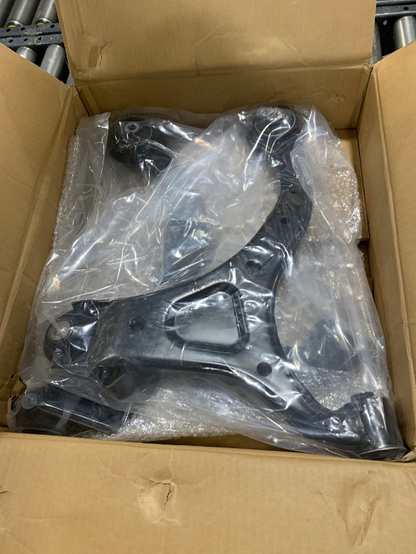 Photo 1 of Front Lower Control Arms with Ball Joint Left & Right Replacement arms for Hyundai Santa Fe Kia Sorento - 2pcs Set