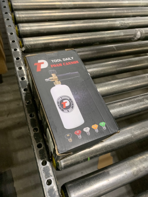Photo 1 of Tool Daily Foam Cannon with 1/4 Inch Quick Connector, 1 Liter, 5 Pressure Washer Nozzle Tips