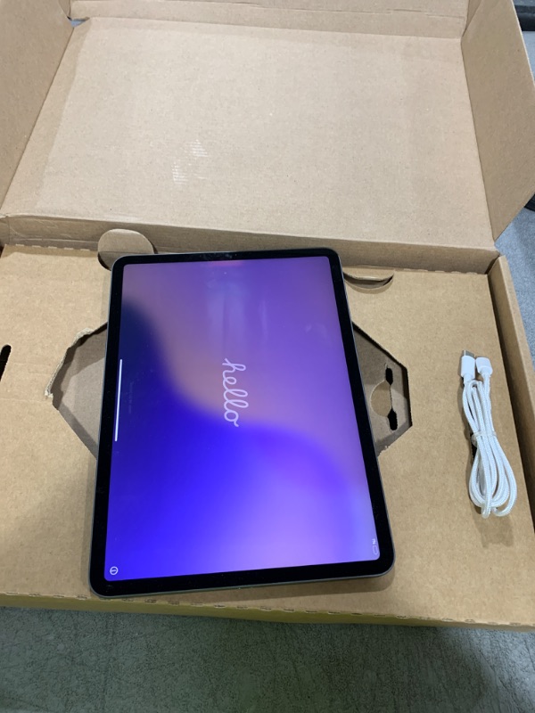 Photo 1 of Apple 2021 11-inch iPad Pro (Wi-Fi, 256GB) - Space Gray (Renewed)