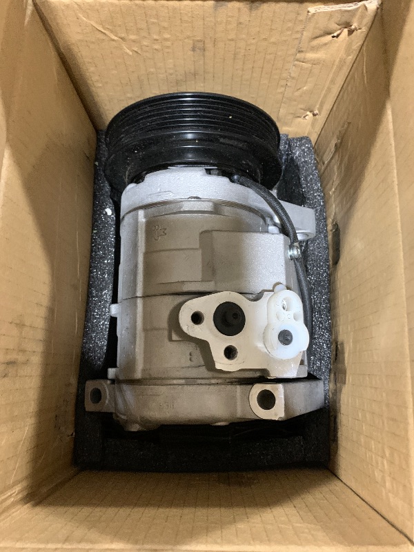 Photo 1 of GDSMOTU CO 29001C AC Compressor with Clutch Fits for Chrysler for Town & Country 3.8L 2001-2007 for Chrysler for Town & Country 3.3L 2001-2007, 2003-2005 for Caravan 3Doors 3.3L